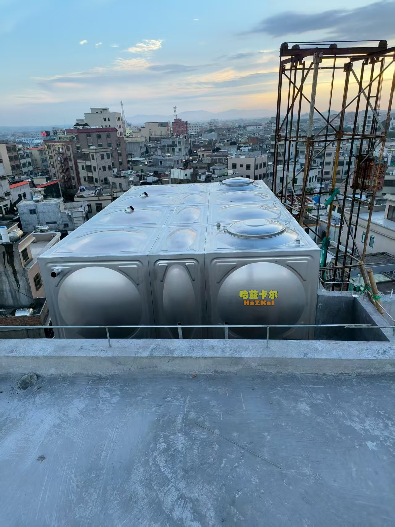 汕尾市.陆丰市20吨不锈钢生活水箱安装完工验收