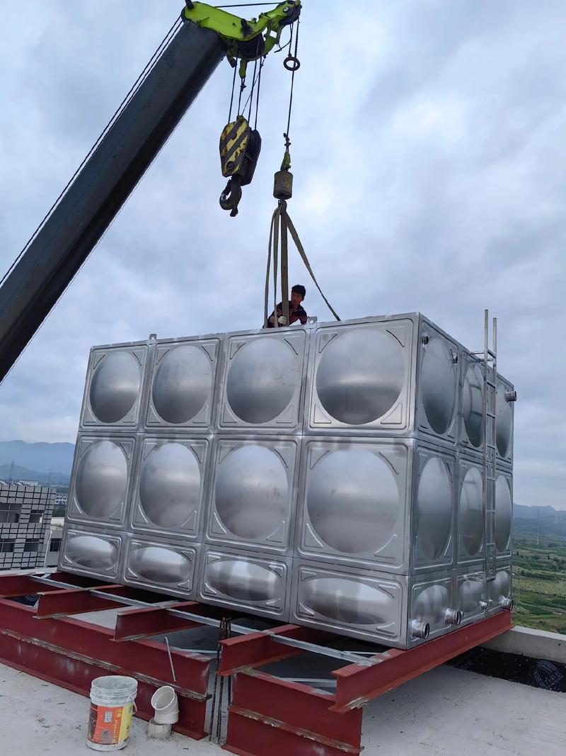 惠州市不锈钢水箱工程交收，国际信息港，惠东30立方消防水箱安装项目