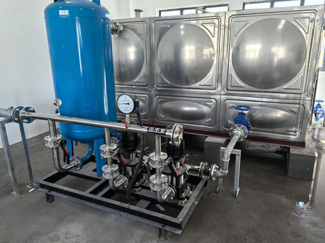 茂名二次供水设备交付使用，1用1备3KW无负压恒压变频供水设备