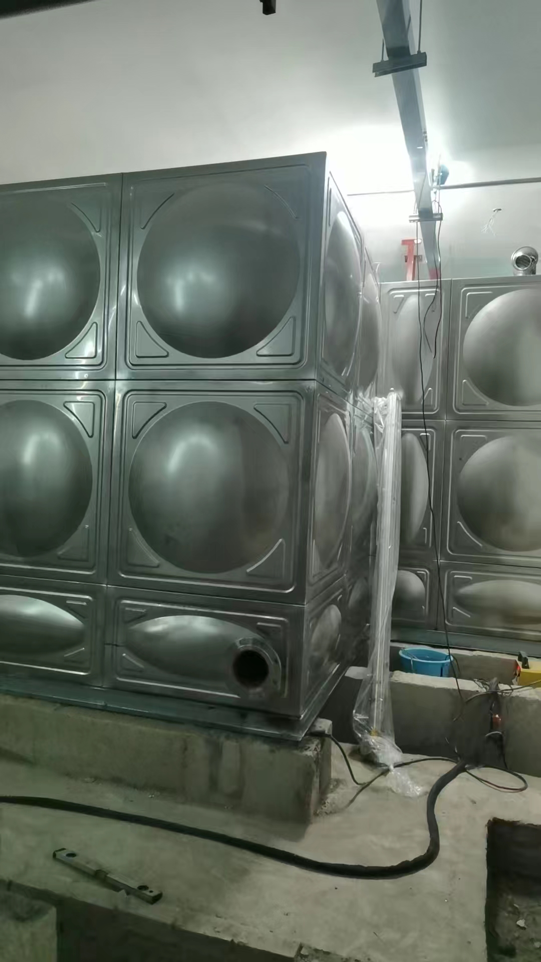 二次供水工程如何选择合适的不锈钢生活水箱？