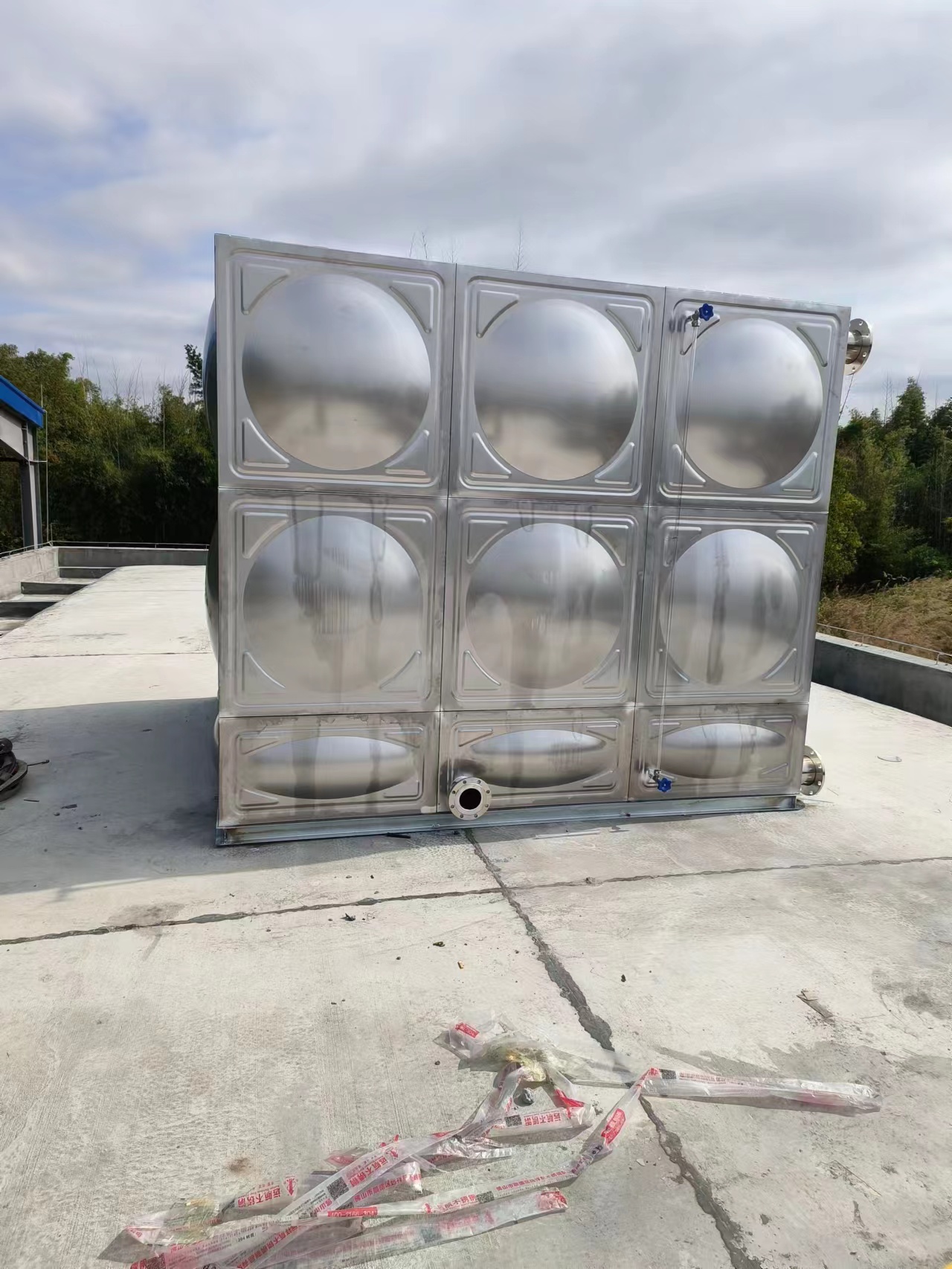 肇庆不锈钢水箱工程，高要区生活水箱，2台22立方水塔交收